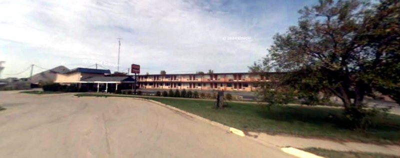 Imperial 400 Motel - 2008 Street View (newer photo)